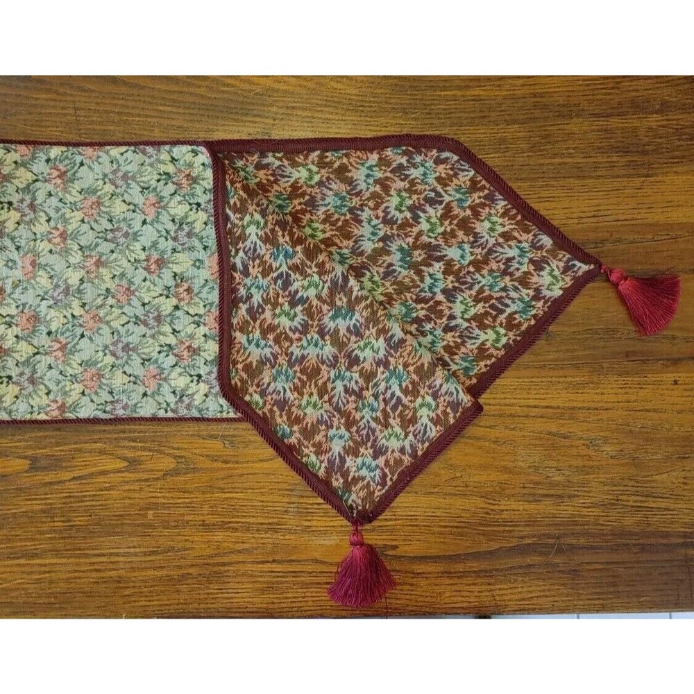 Red Green Table Runner FALL-WINTER-SPRING Reversible 56x12.5"